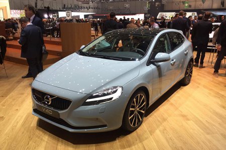     Volvo V40