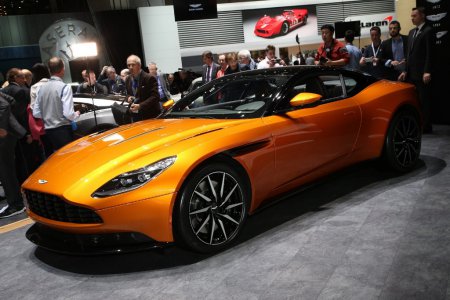  Aston Martin DB11    1,5  