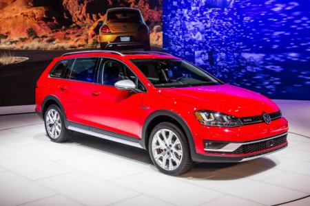 Volkswagen   Golf Alltrack  -